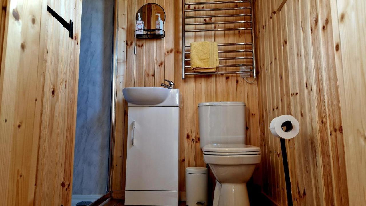 The Shepherd'S Hut @ Innlands Kilmaluag Exterior photo